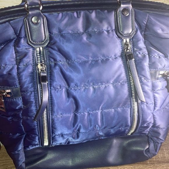 SOL & SELENE Large Quilted Navy Blue Crossbody Bag - Picture 9 of 14